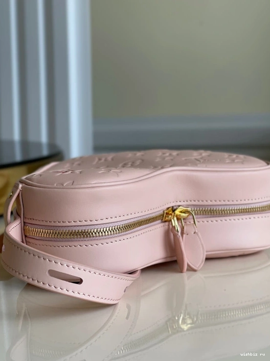 WIS LIMITED EDITION SAC - VUITTON LOUIS CŒUR 0727
